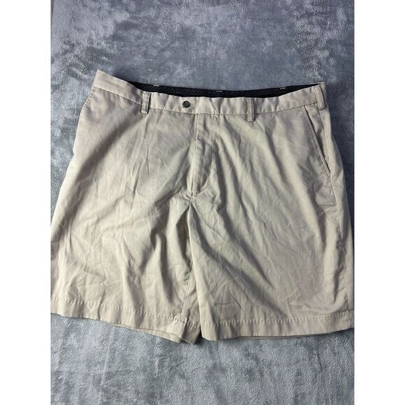 Izod Golf Shorts Mens 42 Khaki Chino Polyester Golfing Beige Sports‎ Brown - Picture 1 of 6